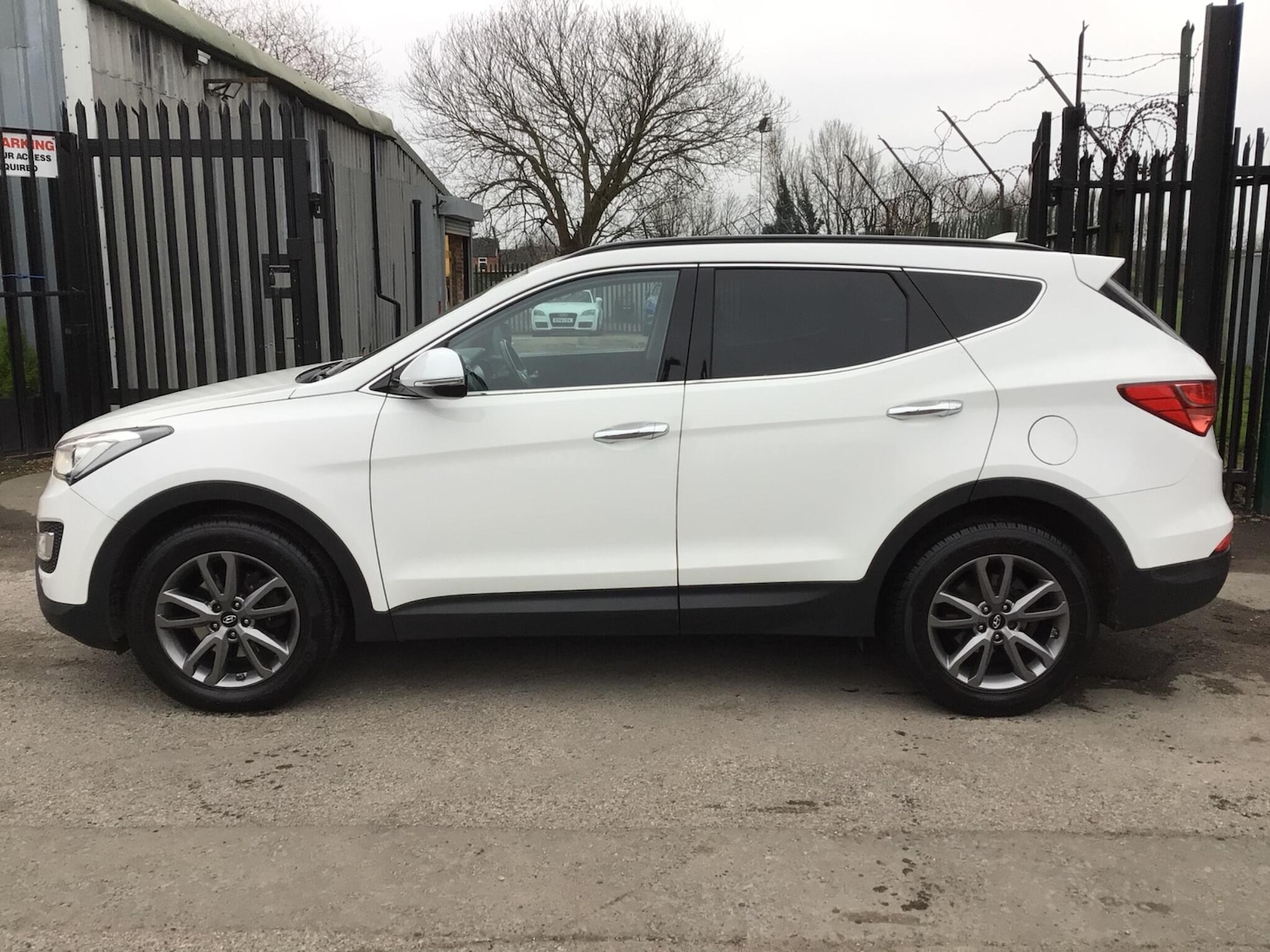 Used Hyundai Santa Fe for sale - 77424837: Photo 9