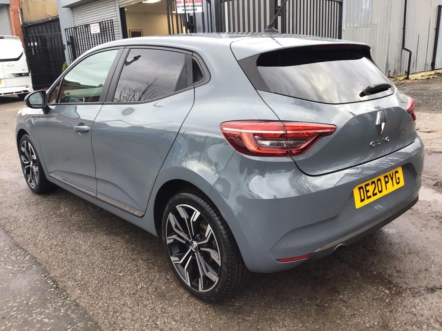Used Renault Clio 2020 for sale - 77155402: Photo 3