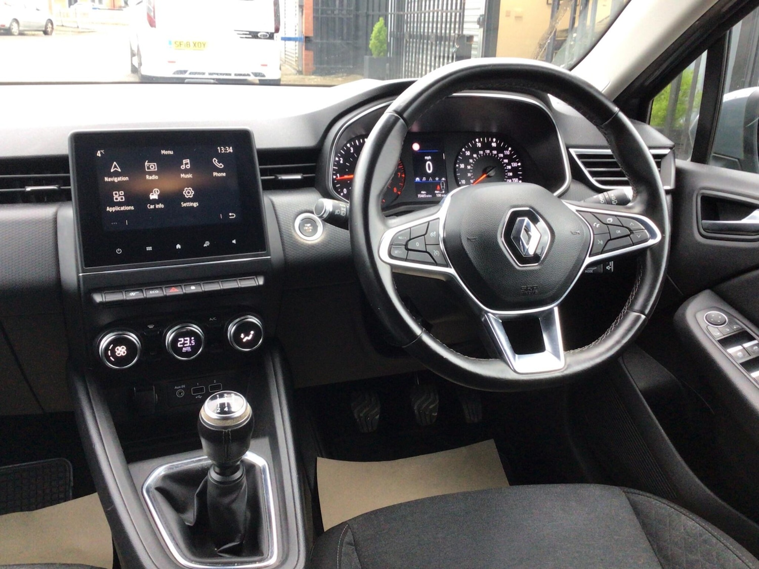 Used Renault Clio 2020 for sale - 77155402: Photo 6