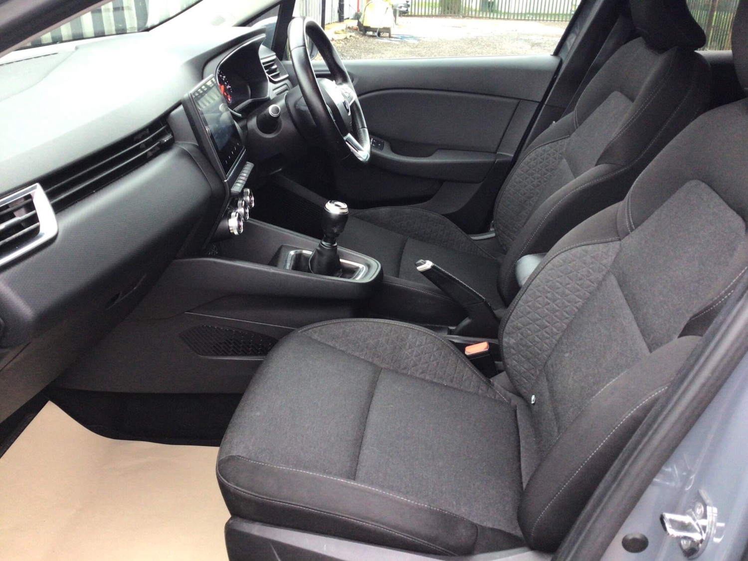 Used Renault Clio 2020 for sale - 77155402: Photo 8