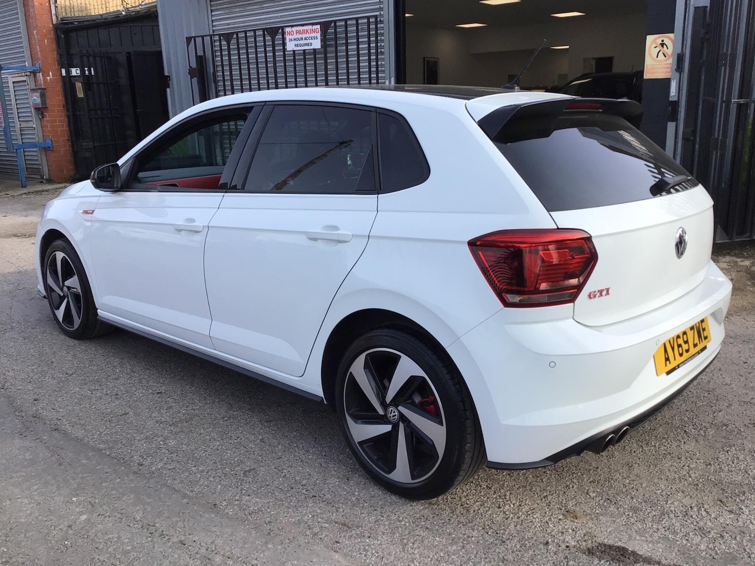 Used Volkswagen Polo for sale - 77970113: Photo 4