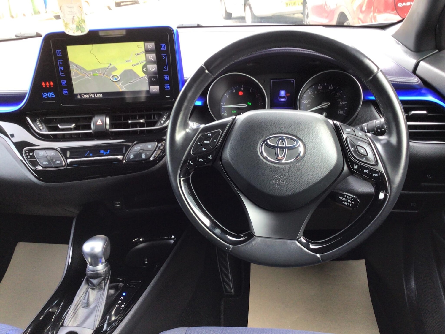 Used Toyota C-HR 2017 for sale - 76060247: Photo 10