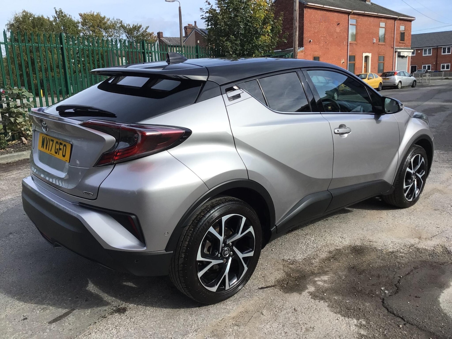 Used Toyota C-HR 2017 for sale - 76060247: Photo 3