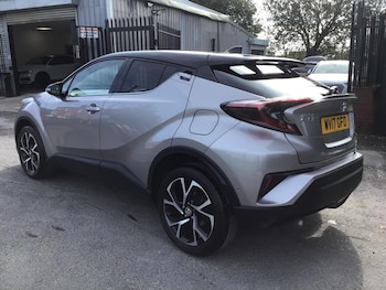 Used Toyota C-HR 2017 for sale - 76060247: Photo