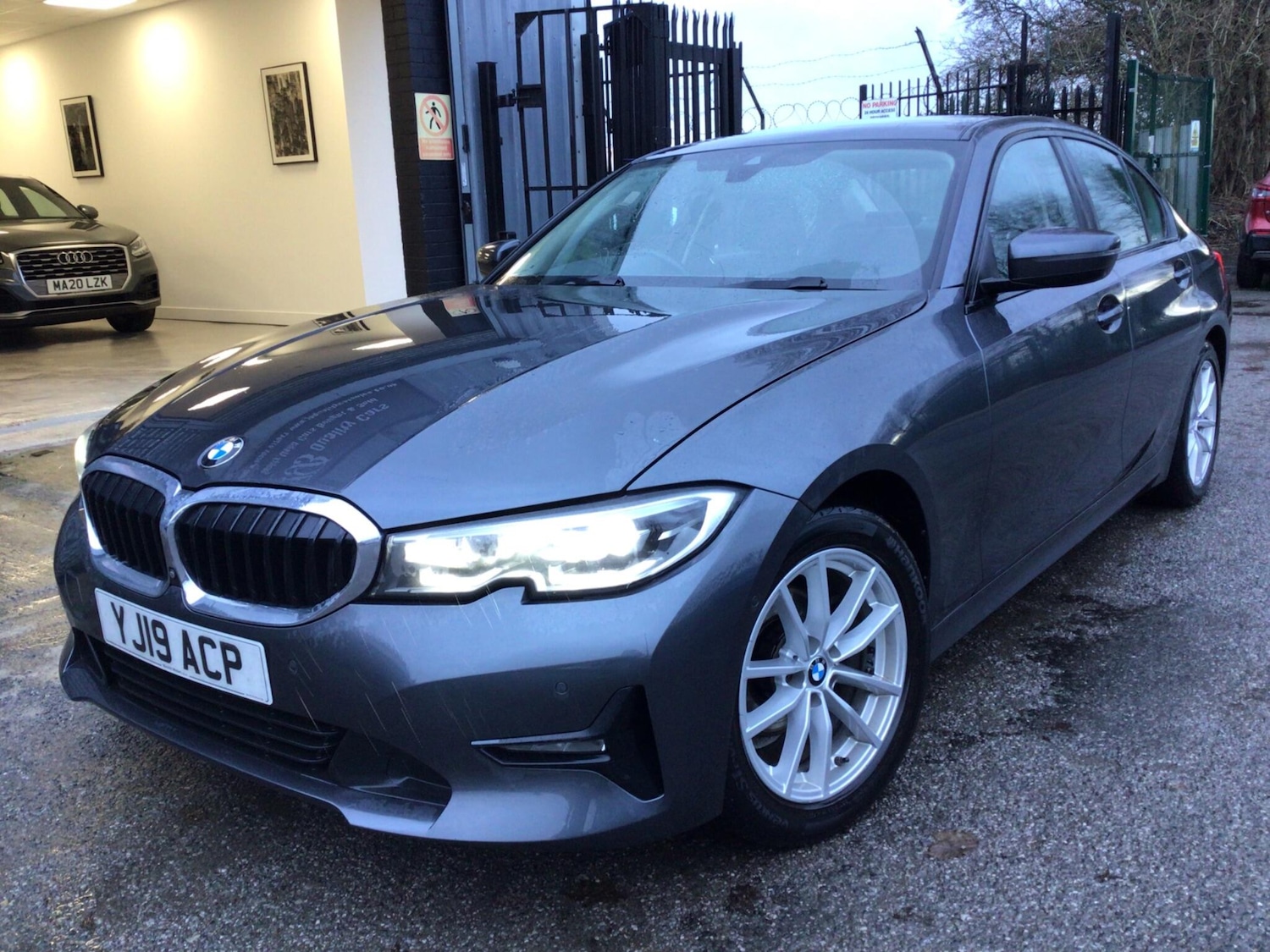 Used BMW 3 Series for sale - 77175890: Photo 2
