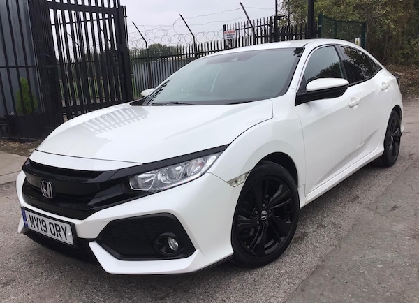 Used Honda Civic 2019 for sale - 76269734: Photo 2