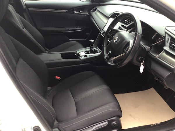 Used Honda Civic 2019 for sale - 76269734: Photo 5