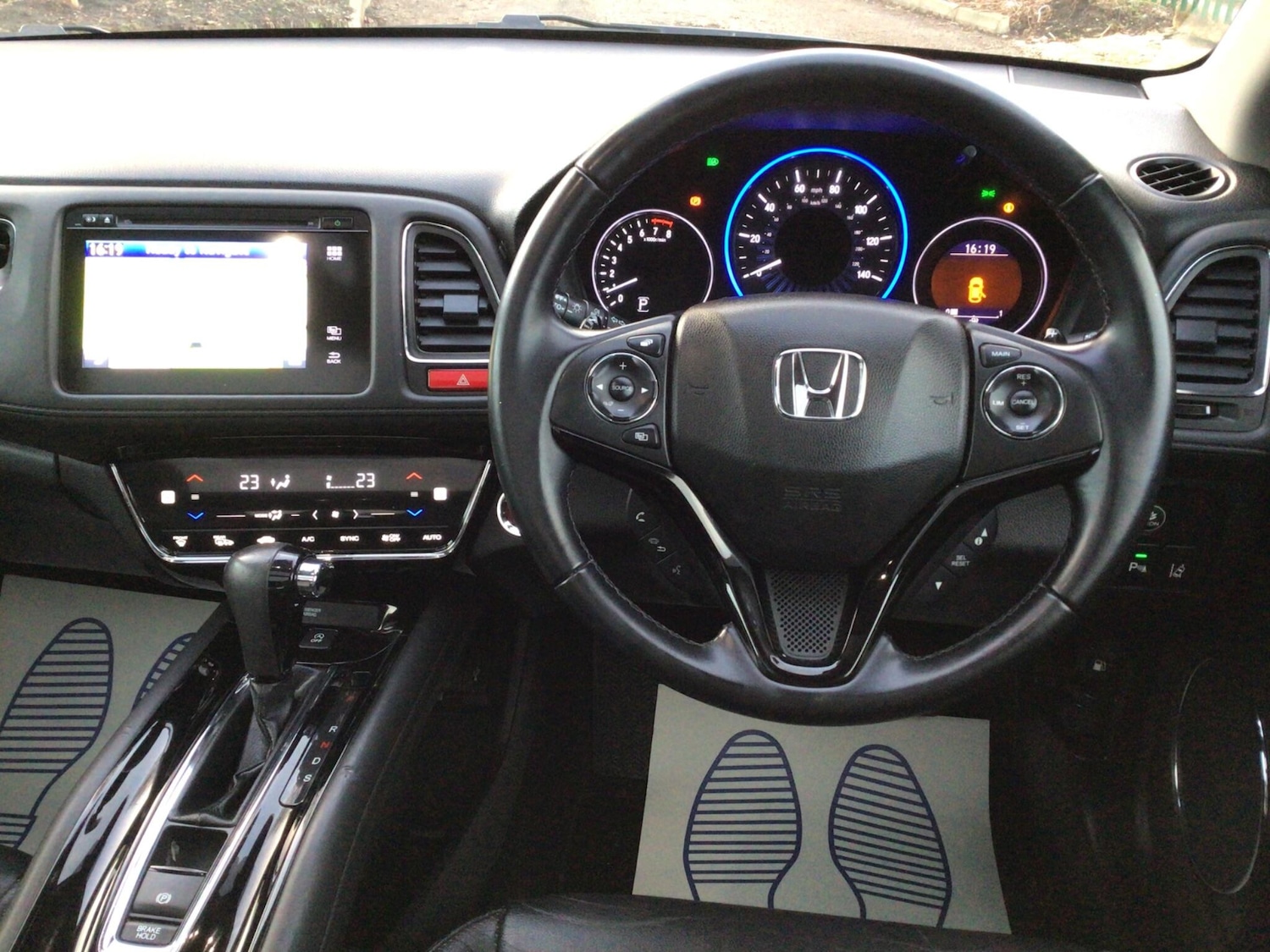 Used Honda HR-V 2017 for sale - 77290525: Photo 10