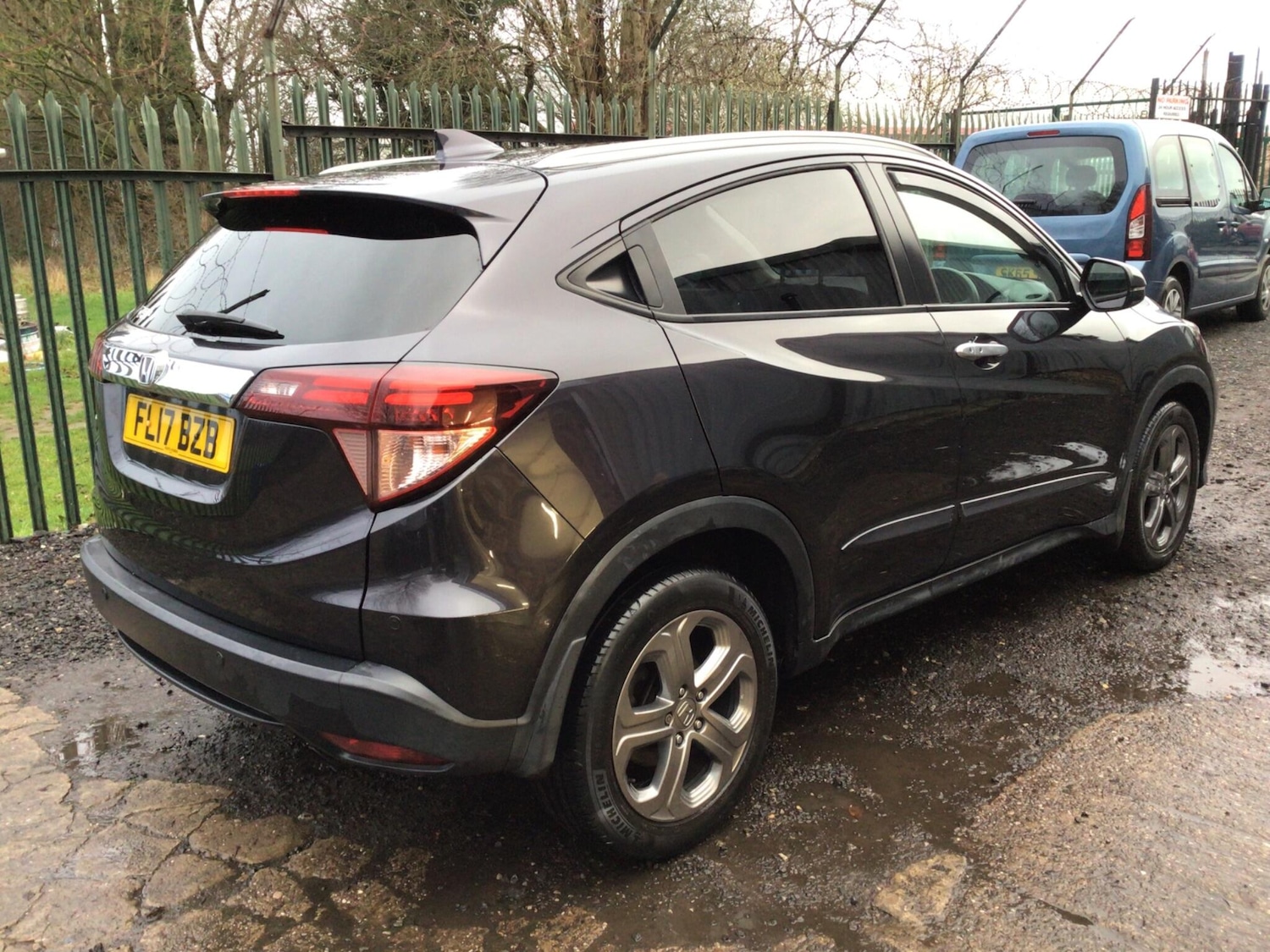 Used Honda HR-V 2017 for sale - 77290525: Photo 3