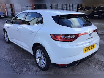 Used Renault Megane 2018 for sale - 79847941: Photo