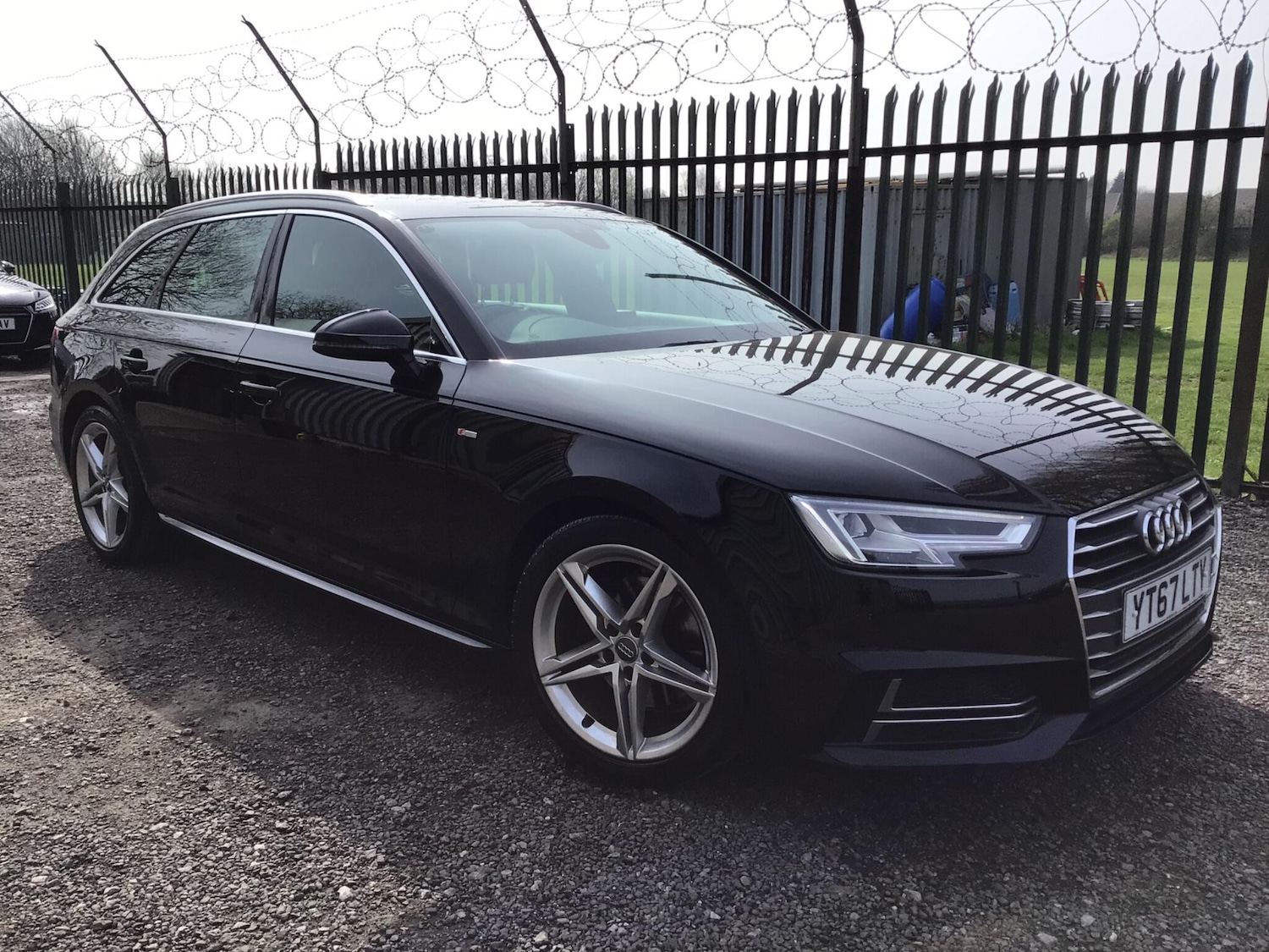 Used Audi A4 2017 for sale - 77970065: Photo 1