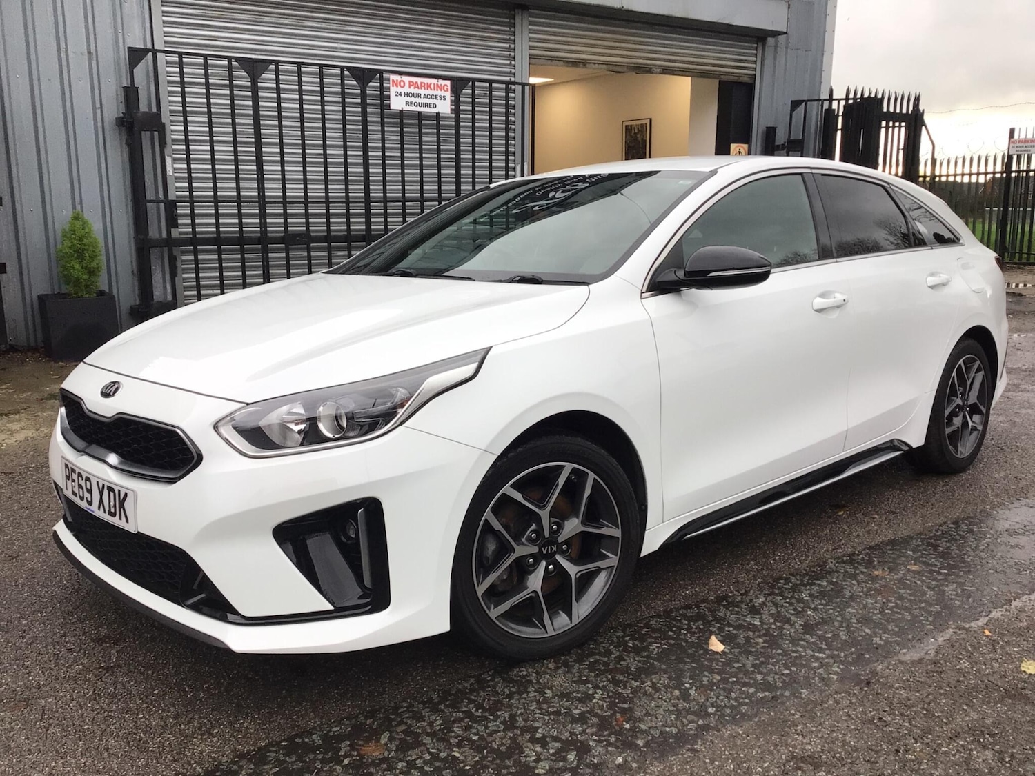 Used Kia Pro Ceed 2019 for sale - 76765692: Photo 2
