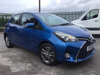 Used Toyota Yaris 2015 for sale - 79727121: Photo