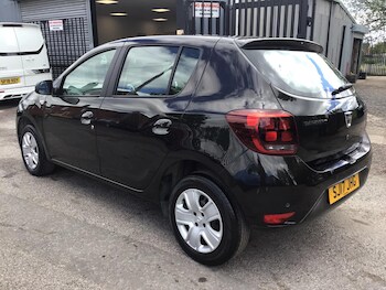 Used Dacia Sandero 2017 for sale - 78527799: Photo