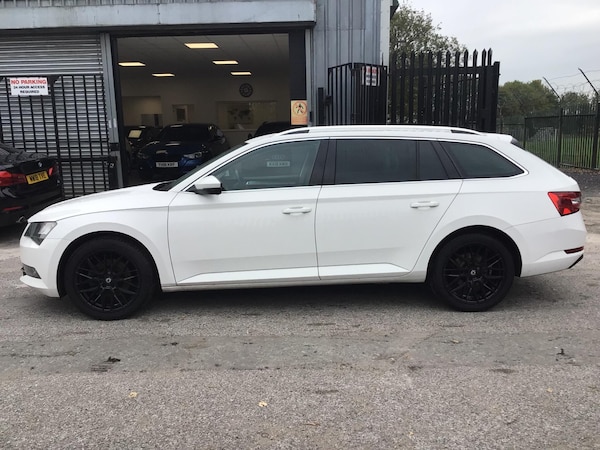 Used Skoda Superb 2017 for sale - 76270510: Photo 10