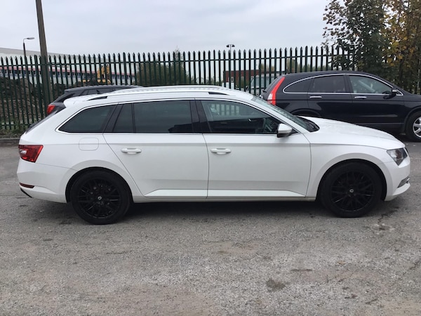Used Skoda Superb 2017 for sale - 76270510: Photo 11