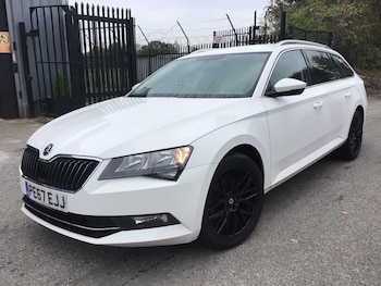 Used Skoda Superb 2017 for sale - 76270510: Photo 2