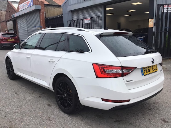 Used Skoda Superb 2017 for sale - 76270510: Photo 3