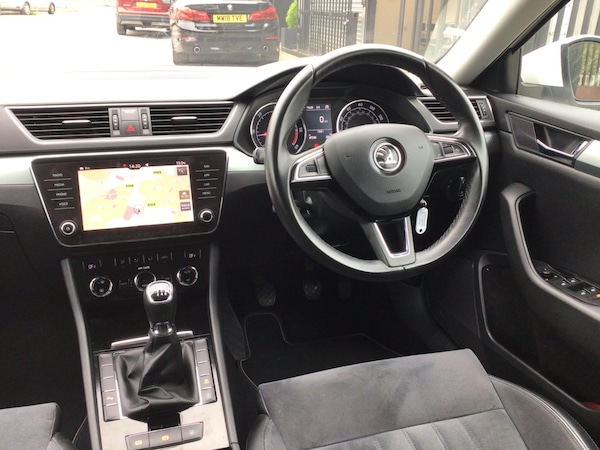 Used Skoda Superb 2017 for sale - 76270510: Photo 6