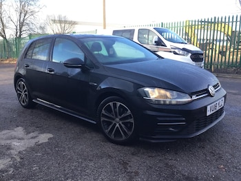Used Volkswagen Golf 2018 for sale - 76913985: Photo