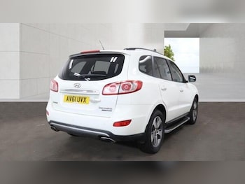 Used Hyundai Santa Fe 2011 for sale - 79011955: Photo