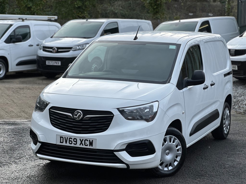 Used Vauxhall Combo 2019 for sale - 76984396: Photo 3