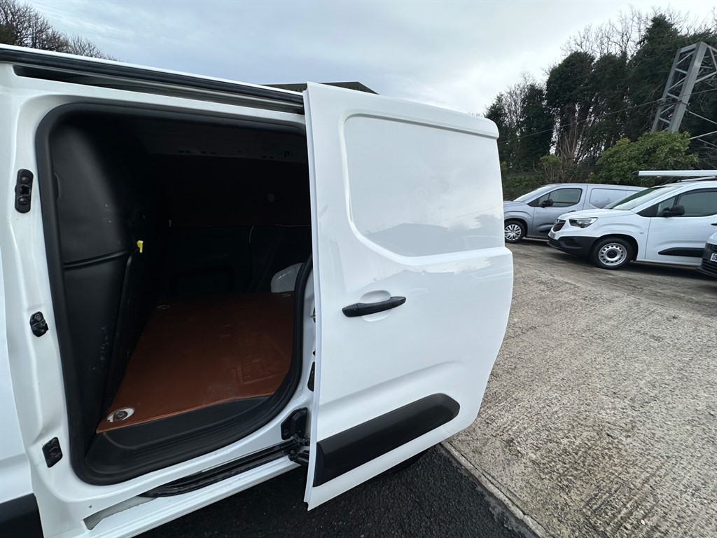 Used Vauxhall Combo 2019 for sale - 76984396: Photo 31