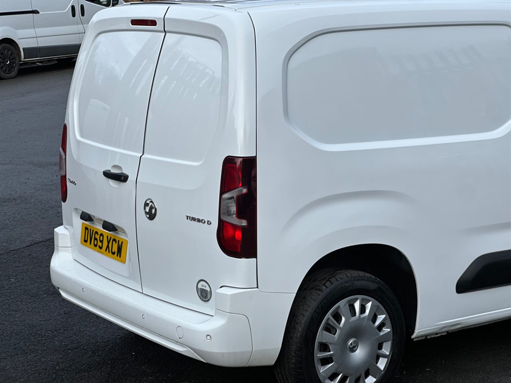 Used Vauxhall Combo 2019 for sale - 76984396: Photo 5