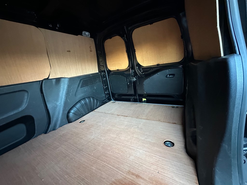 Used Peugeot Partner 2022 for sale - 76628483: Photo 26