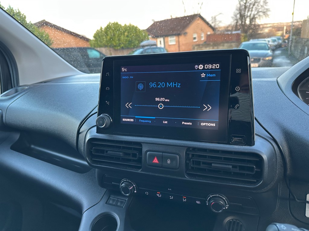 Used Peugeot Partner 2022 for sale - 76628483: Photo 48