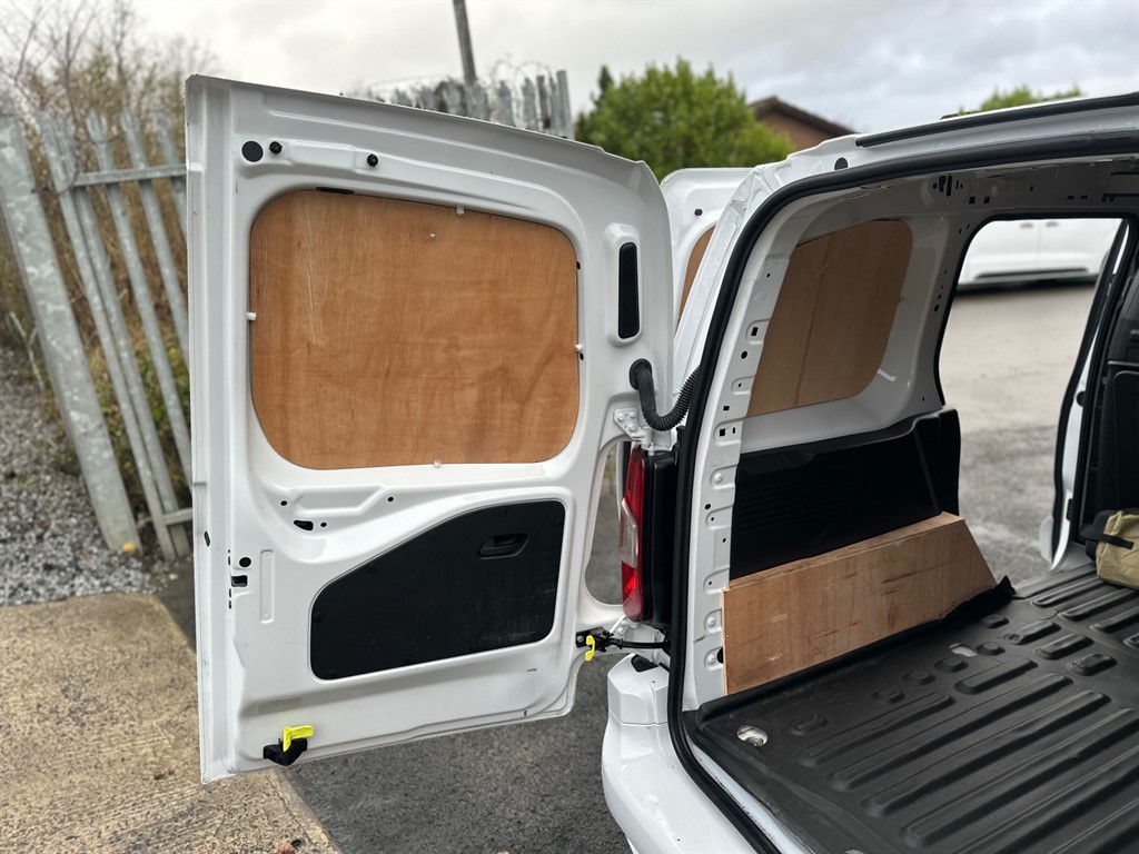 Used Peugeot Partner 2022 for sale - 77281350: Photo 33