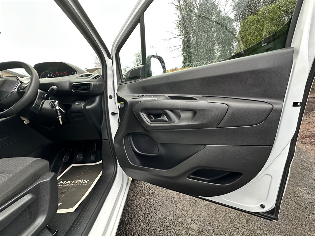 Used Peugeot Partner 2022 for sale - 77281350: Photo 42
