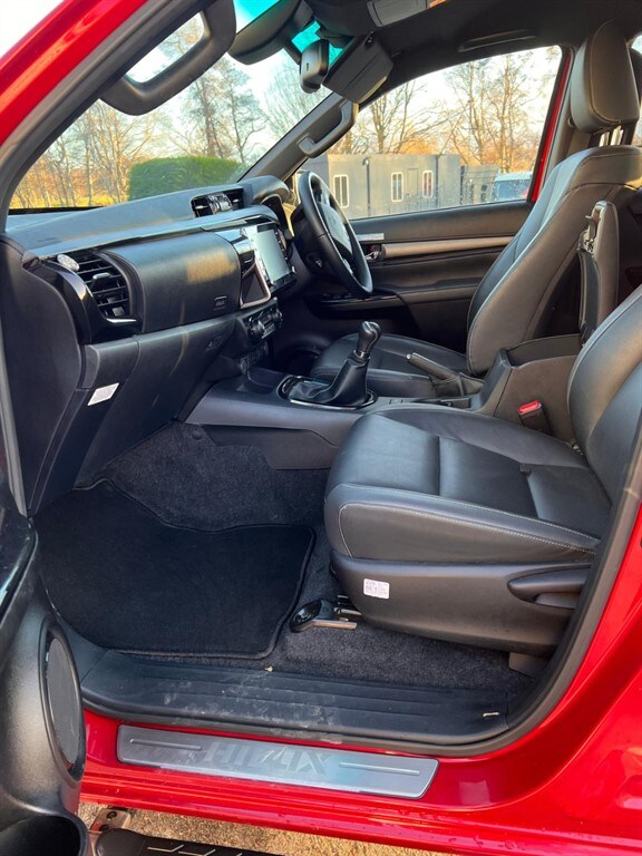 Used Toyota Hilux 2024 for sale - 76750237: Photo 6