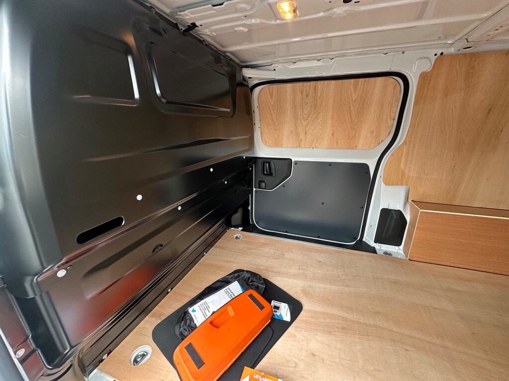 Used Vauxhall Vivaro 2023 for sale - 76420722: Photo 5