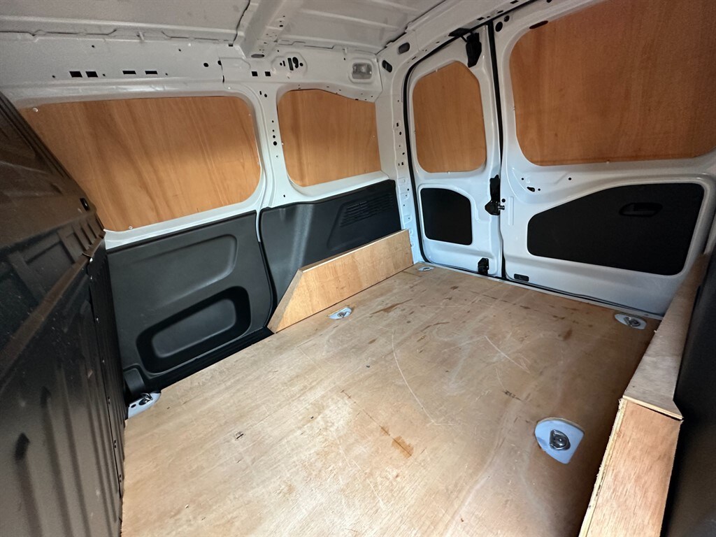 Used Peugeot Partner 2024 for sale - 76420708: Photo 8