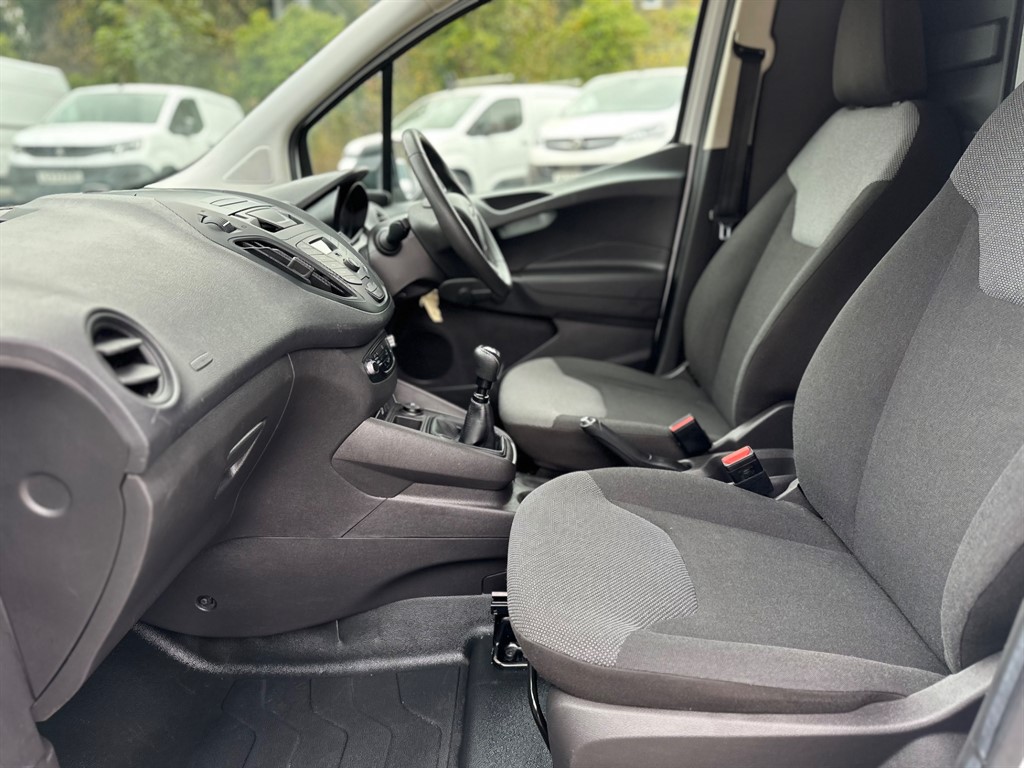 Used Ford Transit Courier 2020 for sale - 76420700: Photo 13