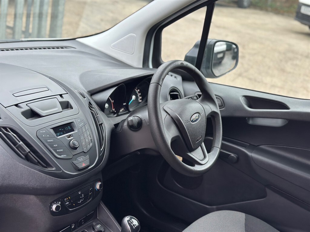 Used Ford Transit Courier 2020 for sale - 76420700: Photo 17