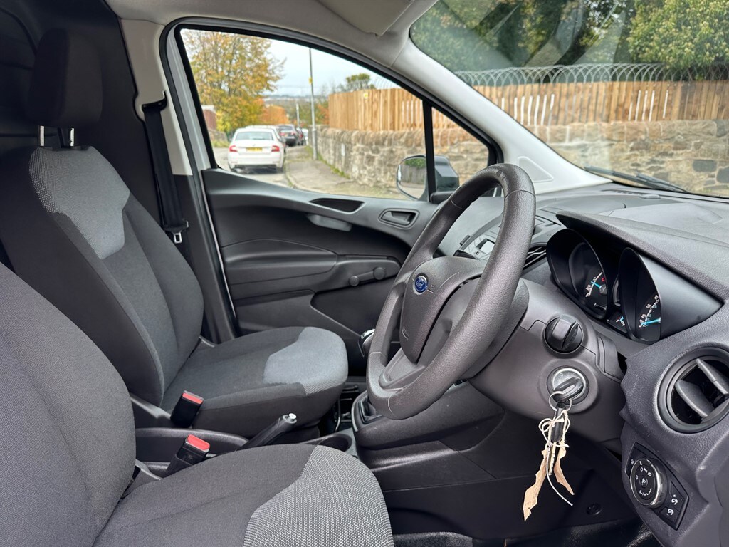 Used Ford Transit Courier 2020 for sale - 76420700: Photo 22