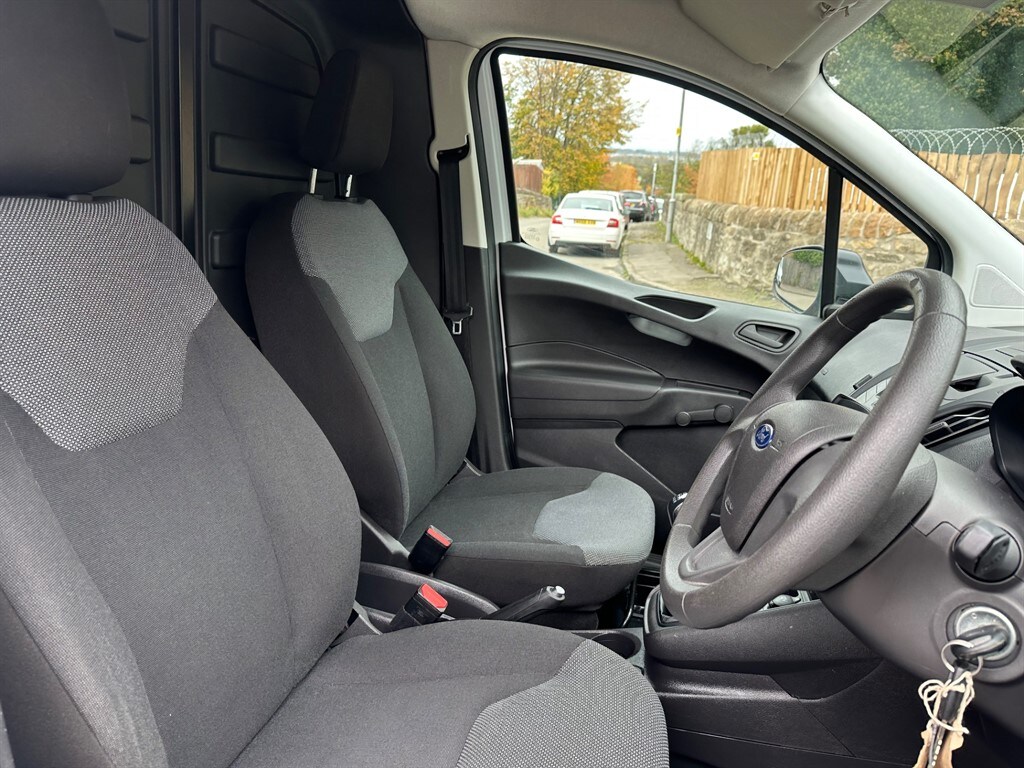 Used Ford Transit Courier 2020 for sale - 76420700: Photo 24