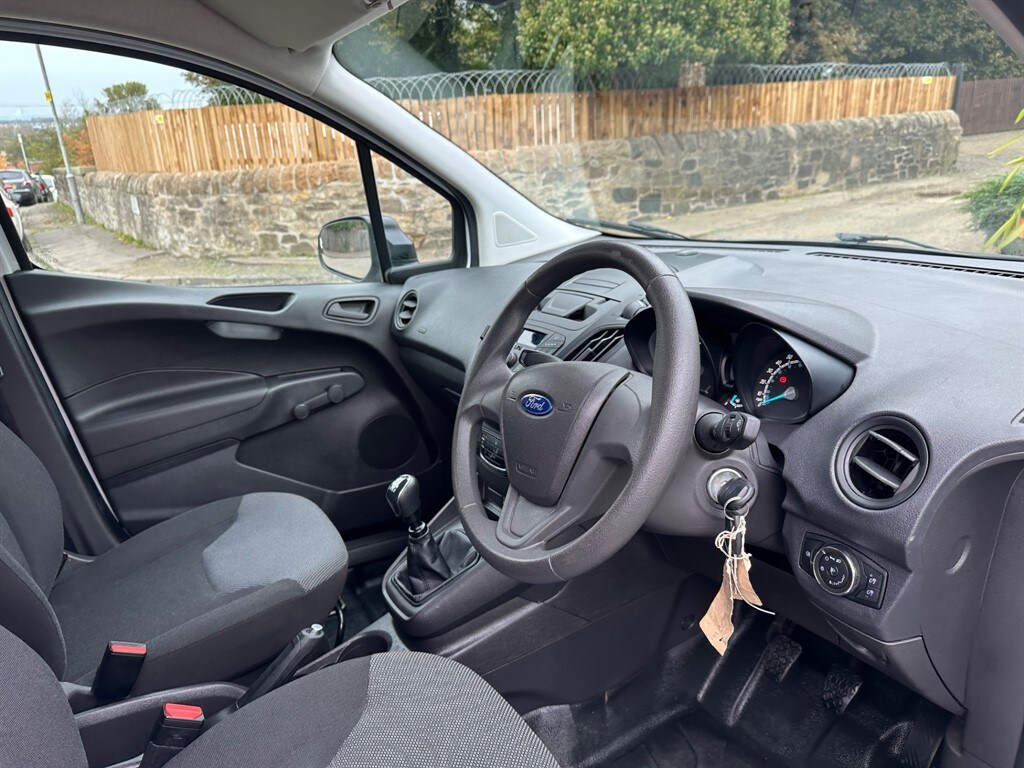 Used Ford Transit Courier 2020 for sale - 76420700: Photo 26