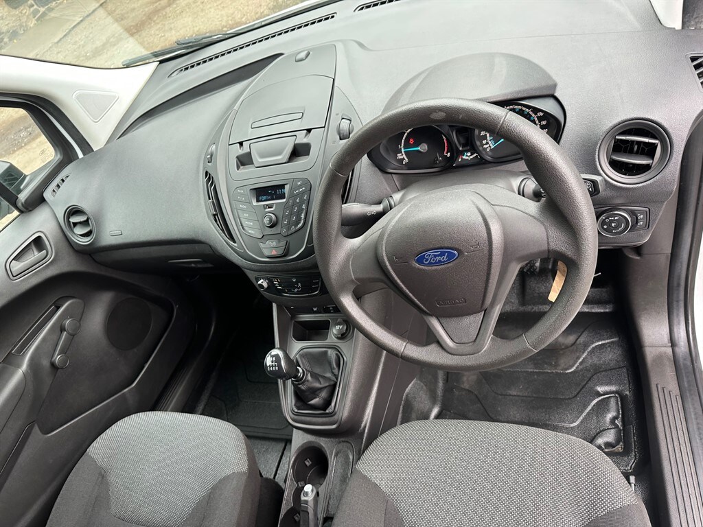 Used Ford Transit Courier 2020 for sale - 76420700: Photo 28