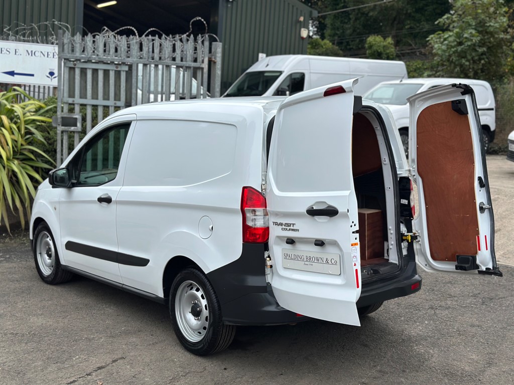 Used Ford Transit Courier 2020 for sale - 76420700: Photo 35
