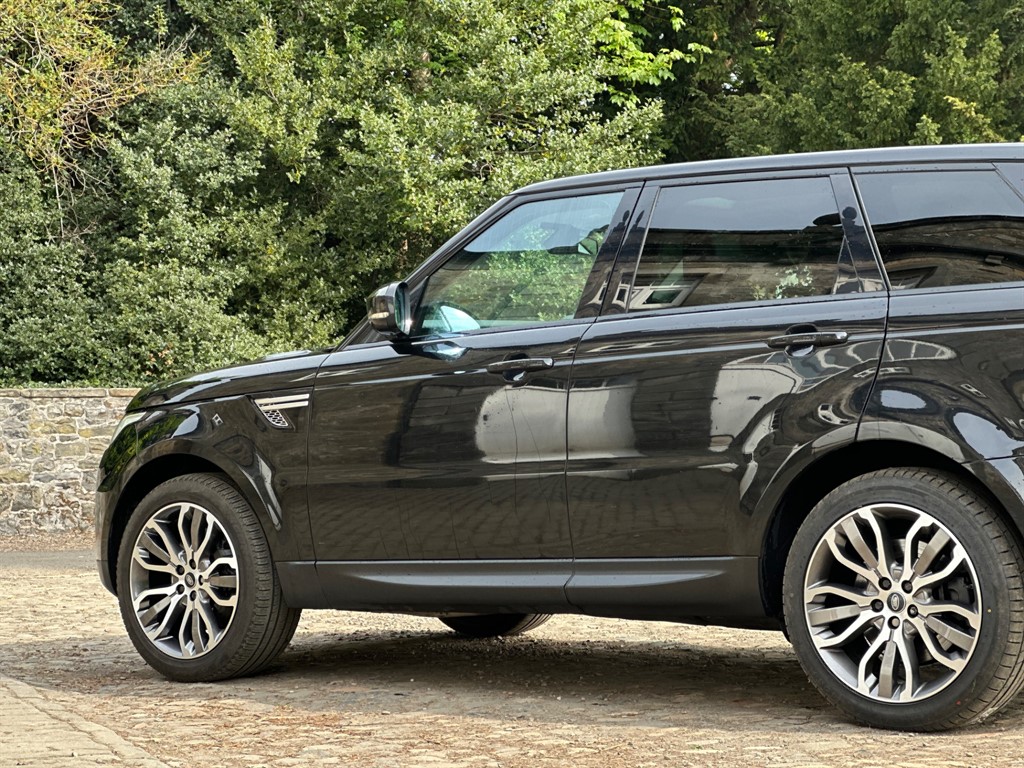 Used Land Rover Range Rover Sport 2015 for sale - 78022697: Photo 11