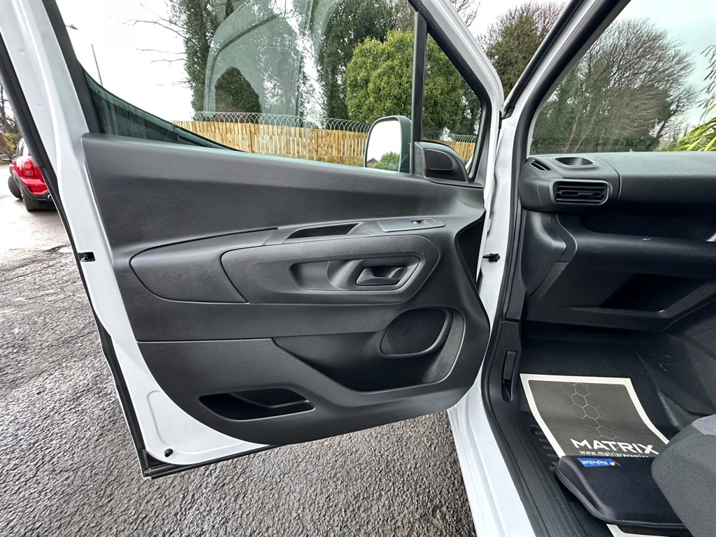 Used Peugeot Partner 2022 for sale - 77256631: Photo 41