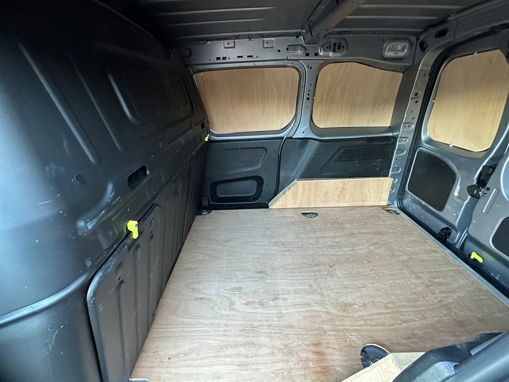 Used Peugeot Partner 2022 for sale - 76696730: Photo 13