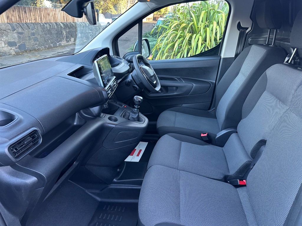 Used Peugeot Partner 2022 for sale - 76696730: Photo 25