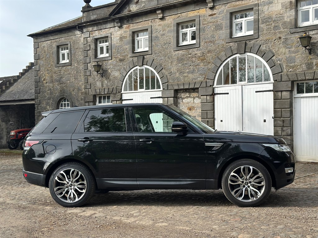 Used Land Rover Range Rover Sport 2015 for sale - 77983115: Photo 4