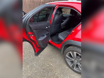 Used Lexus UX 2023 for sale - 79102102: Photo
