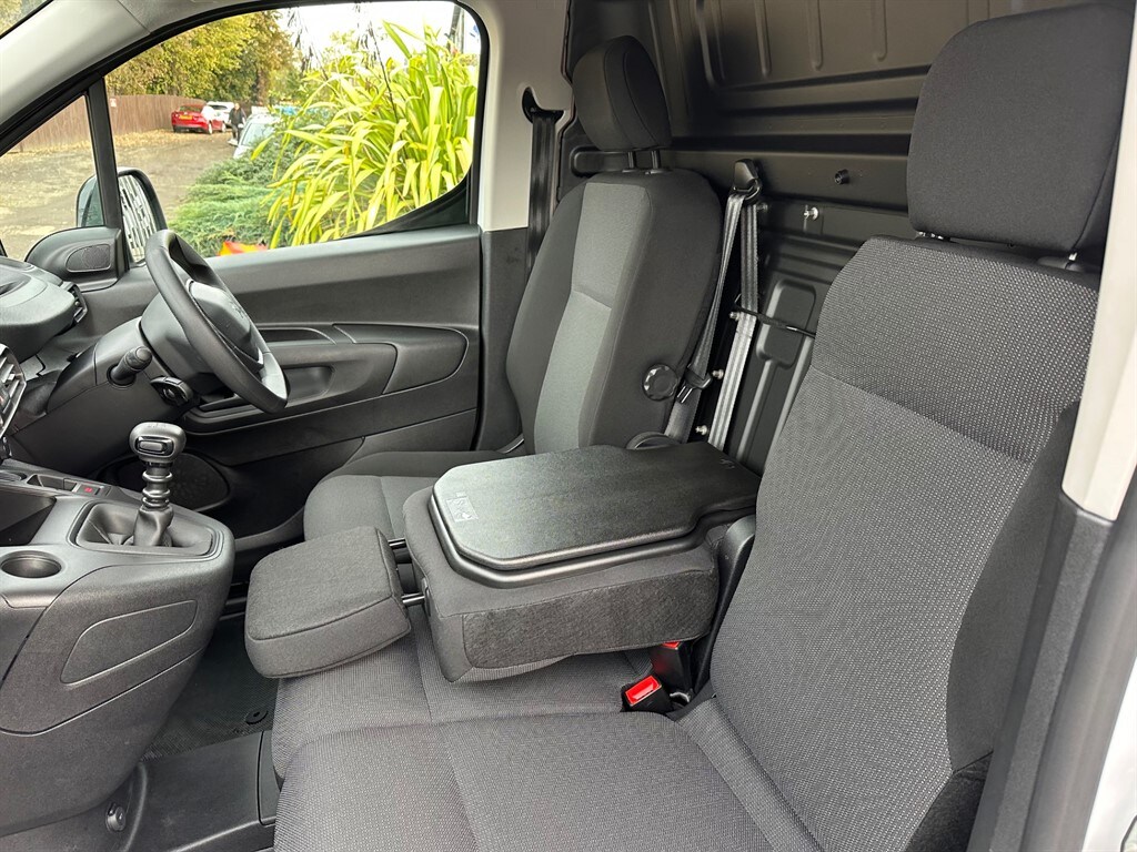 Used Peugeot Partner 2022 for sale - 76420710: Photo 41
