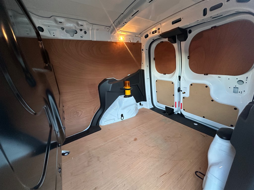 Used Ford Transit Courier 2019 for sale - 76420692: Photo 19